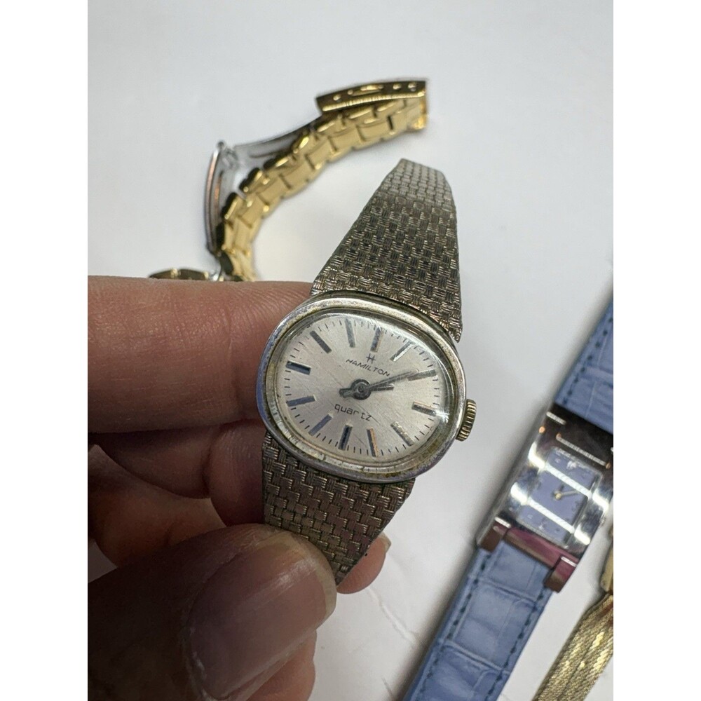 Lot of 8 Vintage and Modern Women's Watches - Seiko, Citizen, Versace, Hamilton - Picture 8 of 16